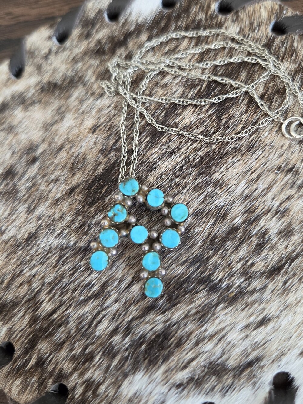 Kingman Turquoise R Necklace